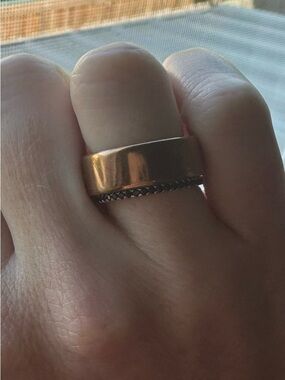 Oura Ring 4 - Rose Gold - Size 8